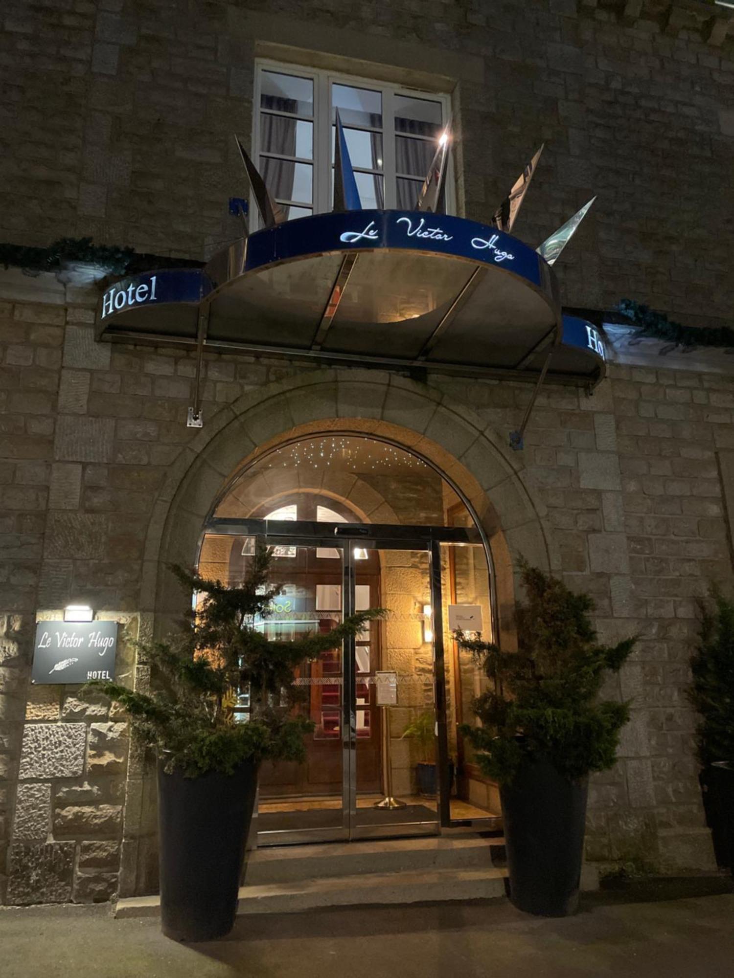 Hôtel Victor Hugo Pontorson Buitenkant foto